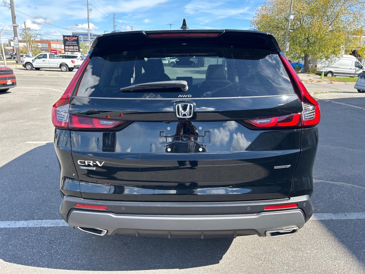 2023 Honda CR-V Hybrid Touring Photo