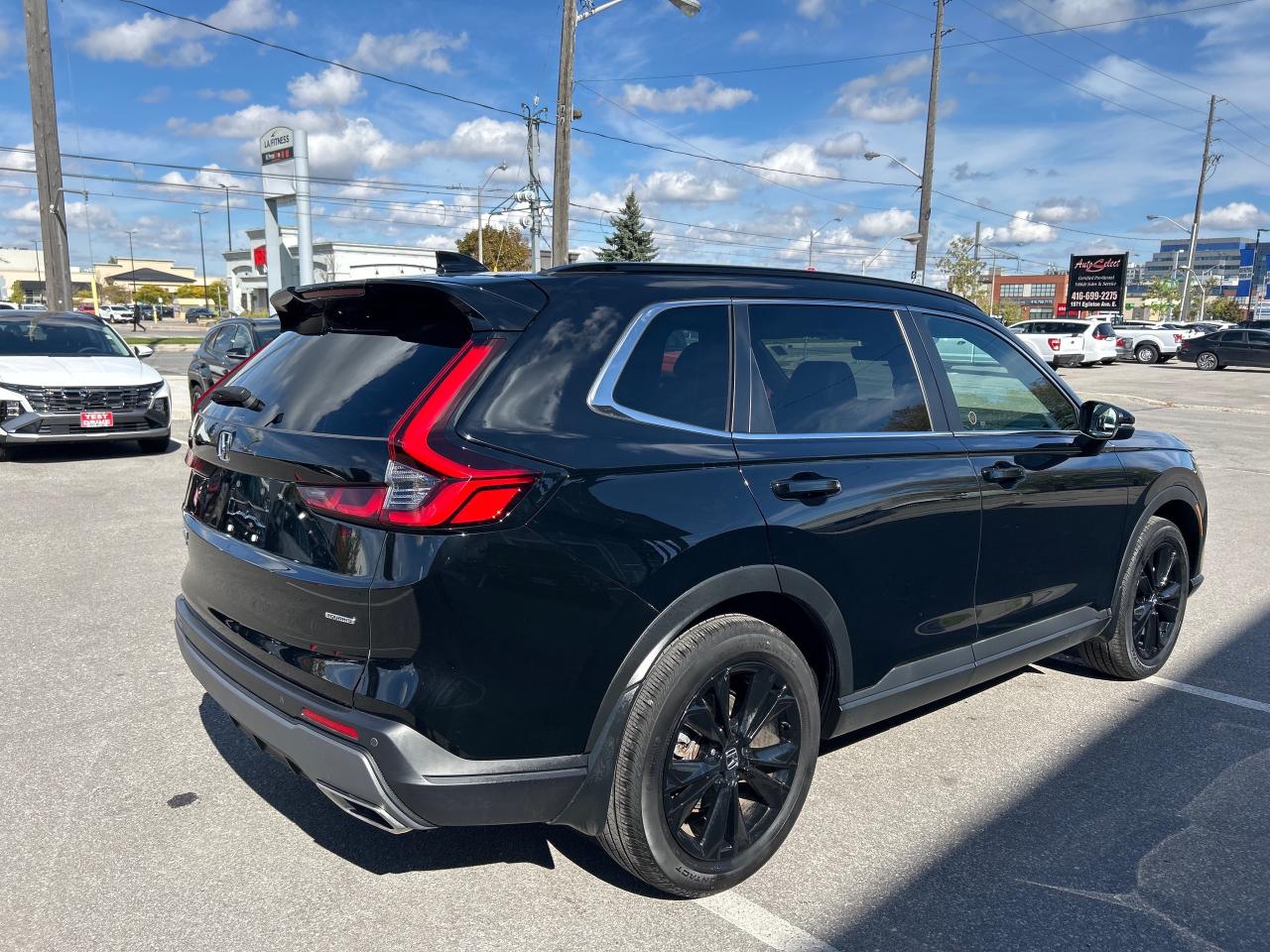 2023 Honda CR-V Hybrid Touring Photo