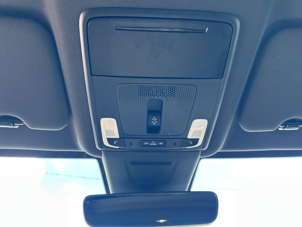 2023 Honda CR-V Hybrid Touring Photo