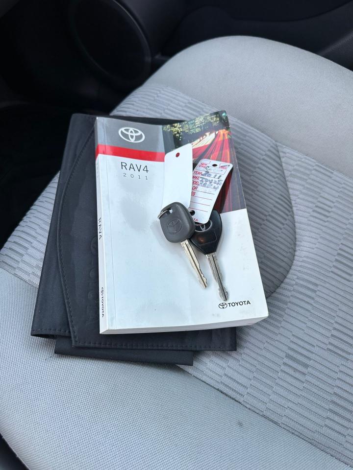 2011 Toyota RAV4 BASE Photo3