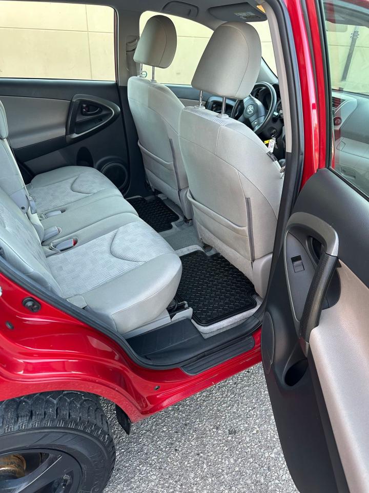 2011 Toyota RAV4 BASE - Photo #6