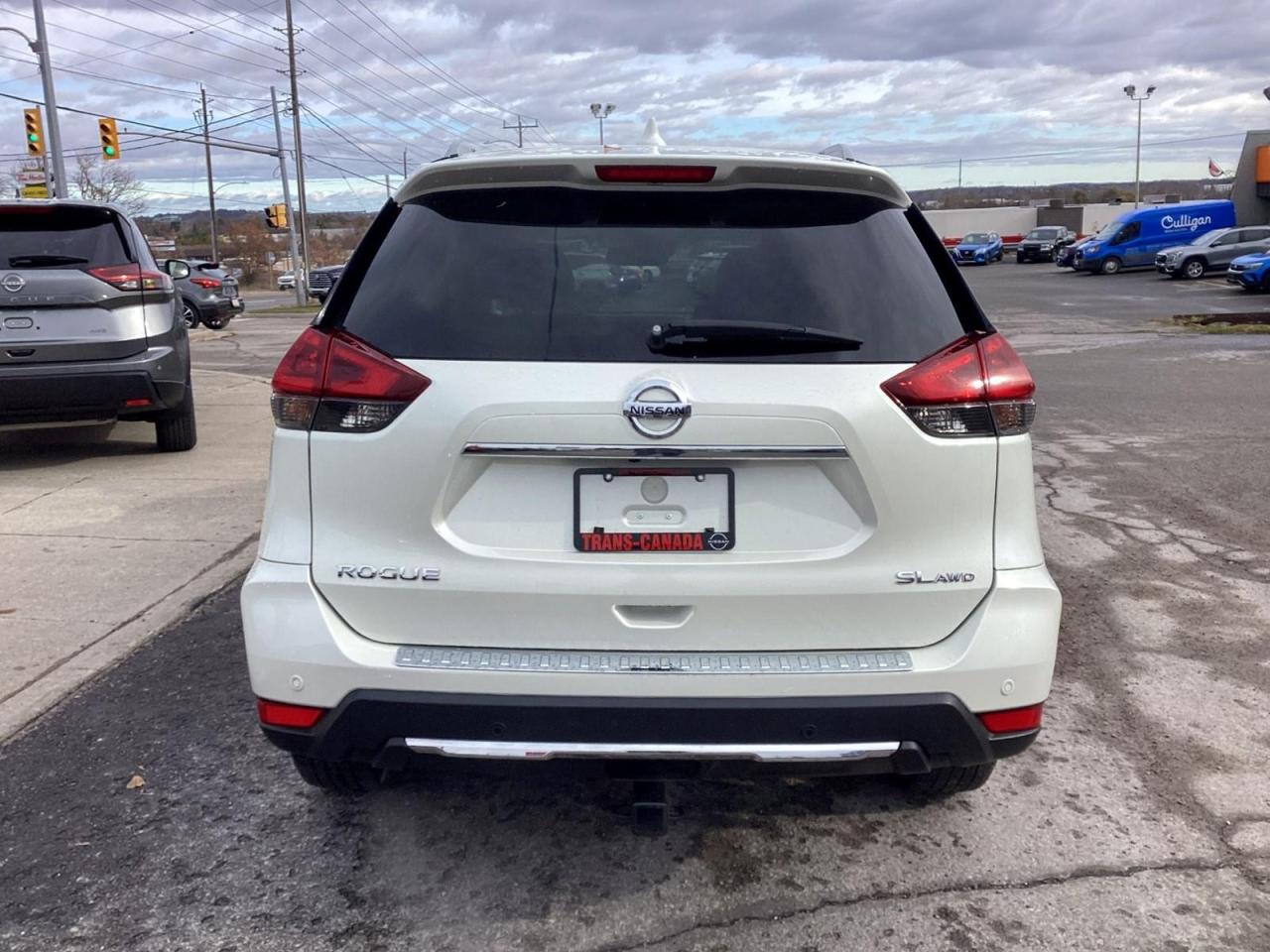 2020 Nissan Rogue SL Photo