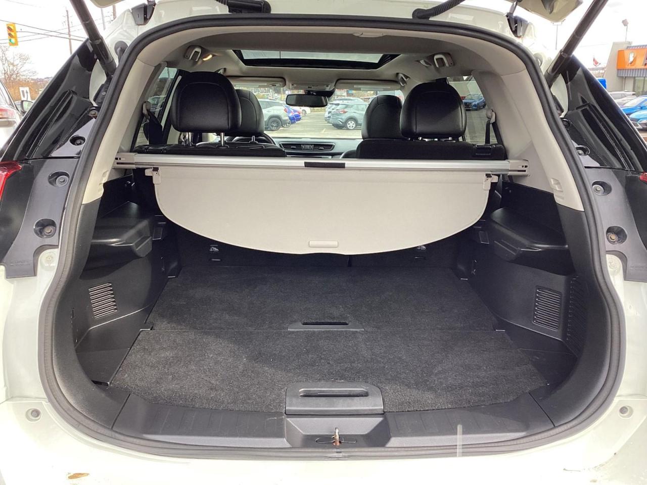 2020 Nissan Rogue SL Photo4