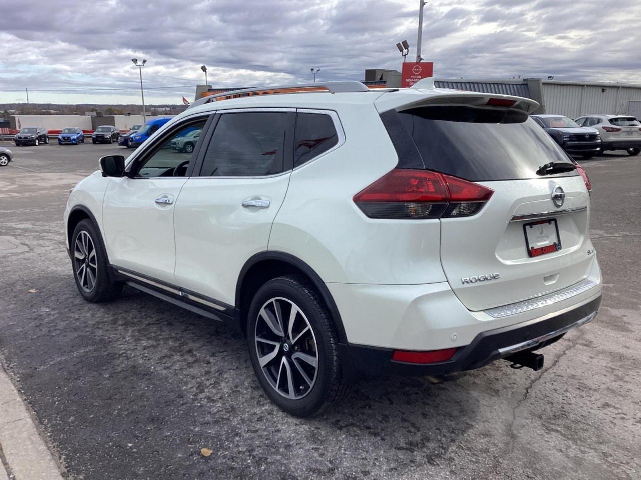 2020 Nissan Rogue SL Photo