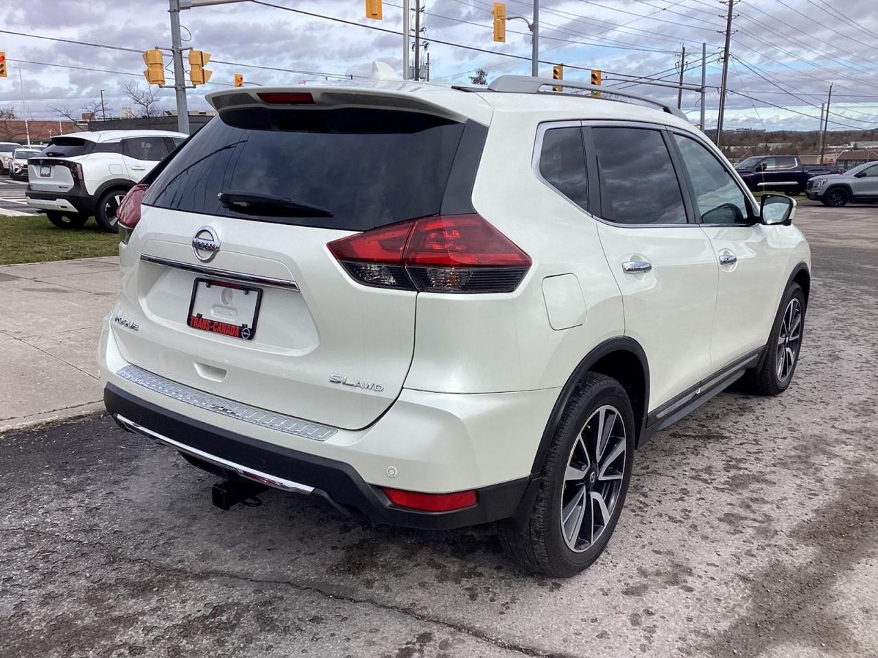 2020 Nissan Rogue SL Photo