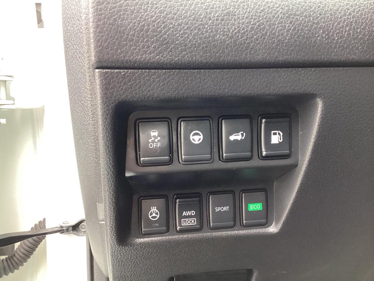 2020 Nissan Rogue SL Photo