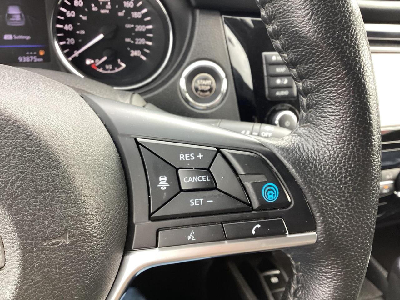 2020 Nissan Rogue SL Photo