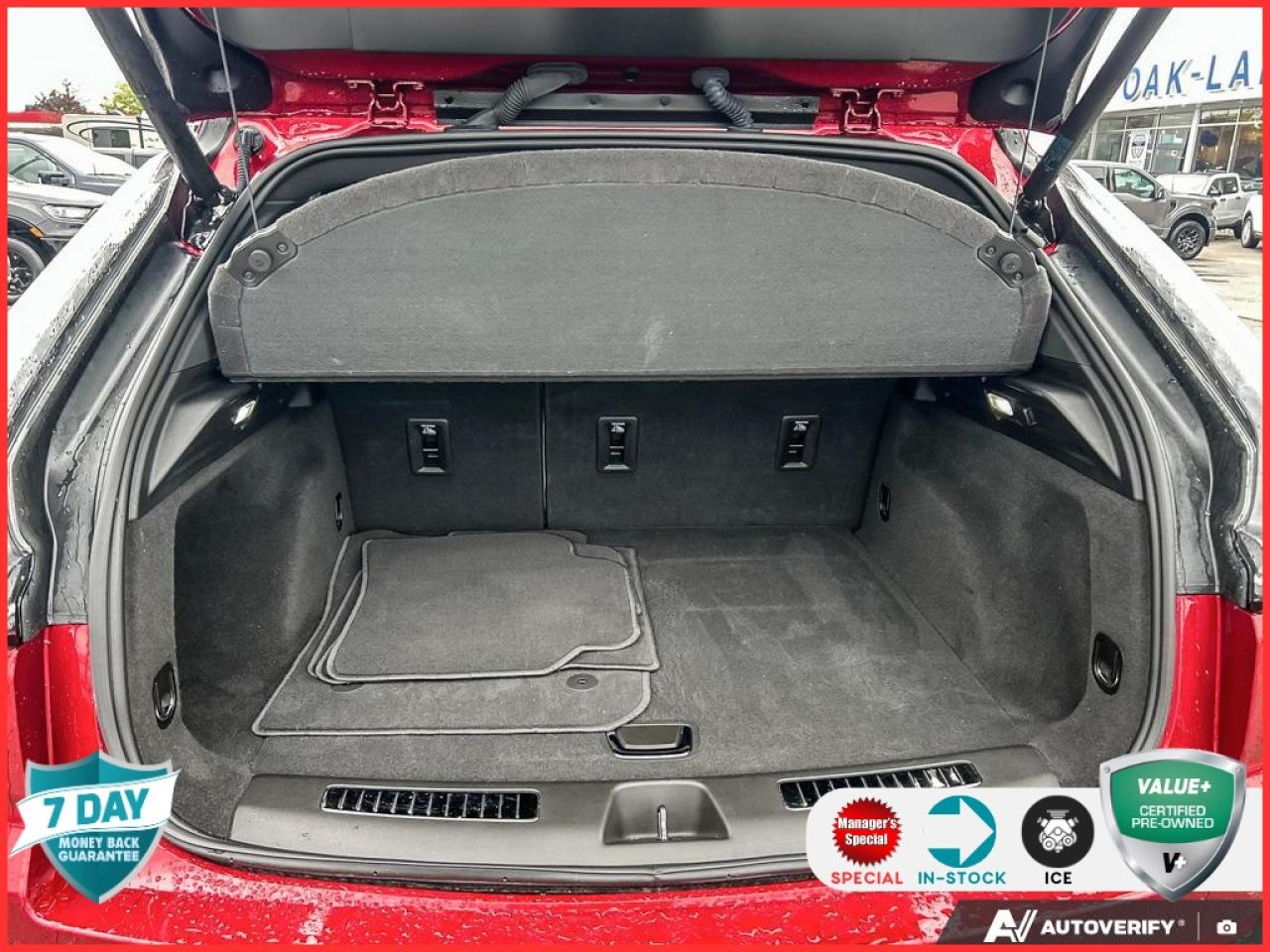 2023 Cadillac XT4 Sport ONE OWNER | COMFORT/CONVENIENCE PKG | VENTILATED Photo