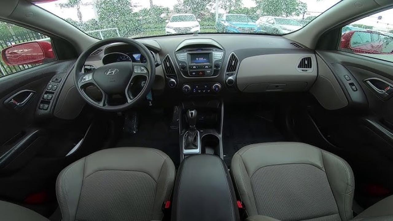 2015 Hyundai Tucson GL/NO ACCIDENT/ LOW KM / DEALER MAINTAINED / MINT - Photo #2