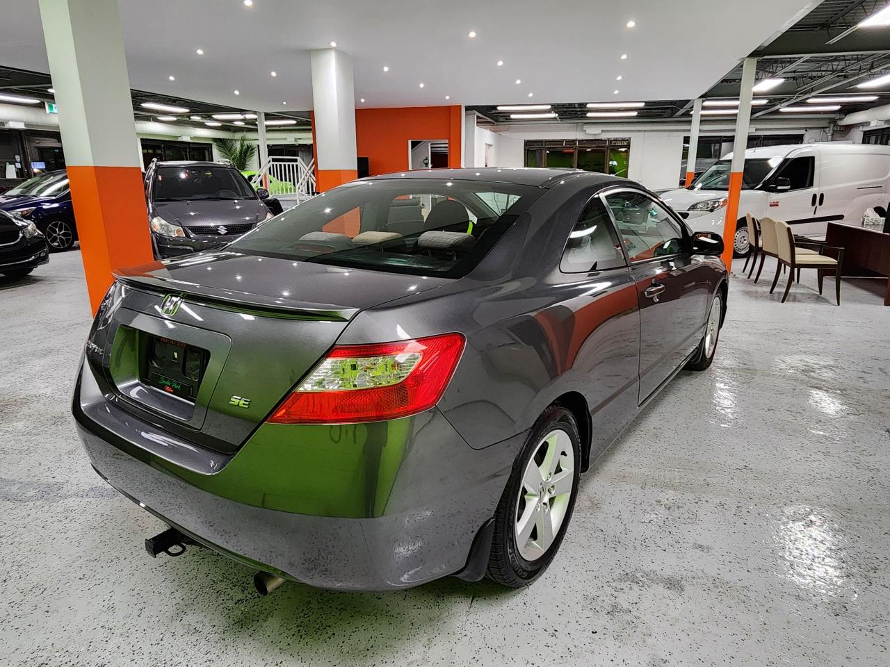 2011 Honda Civic SE SUNROOF ALLOYS CLEAN LOOKS GREAT 5 SPD - Photo #9