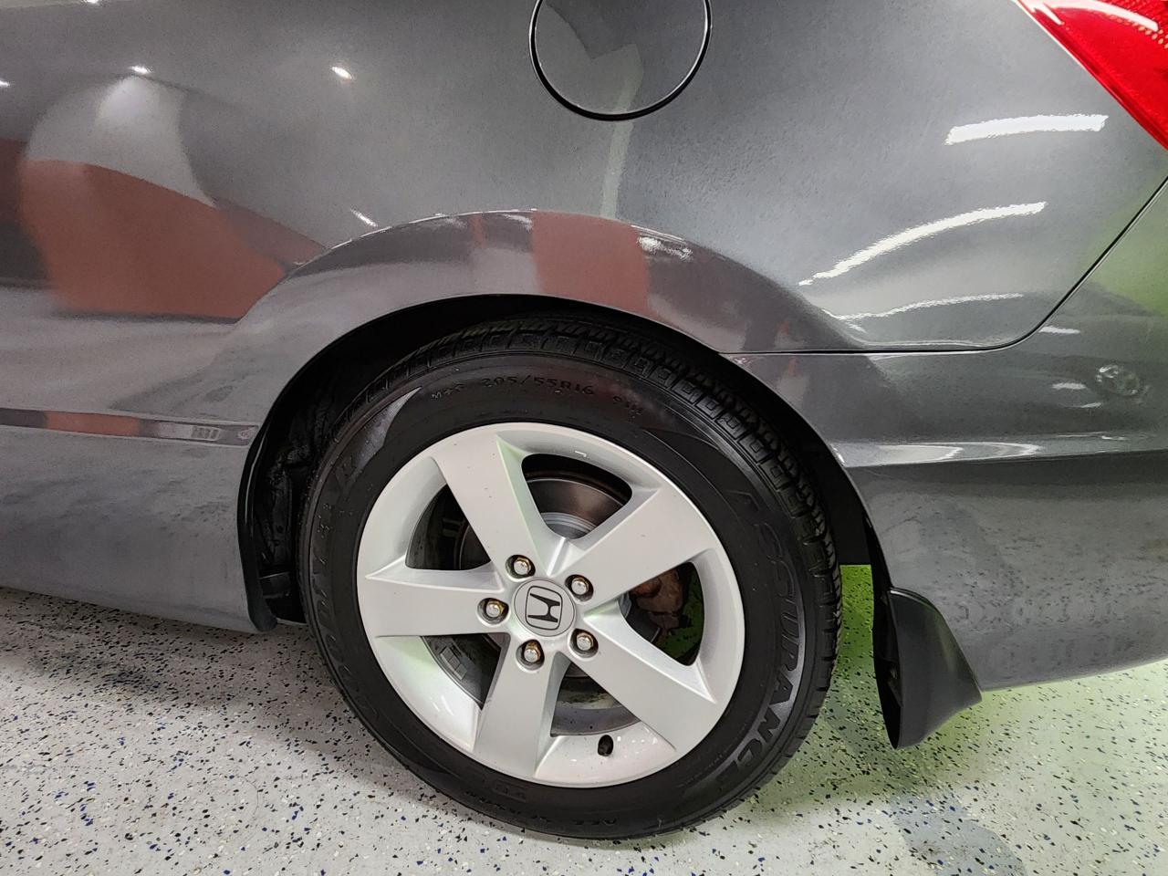 2011 Honda Civic SE SUNROOF ALLOYS CLEAN LOOKS GREAT 5 SPD - Photo #14