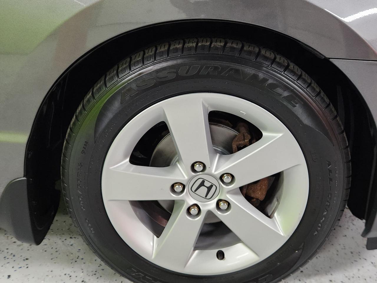 2011 Honda Civic SE SUNROOF ALLOYS CLEAN LOOKS GREAT 5 SPD - Photo #7