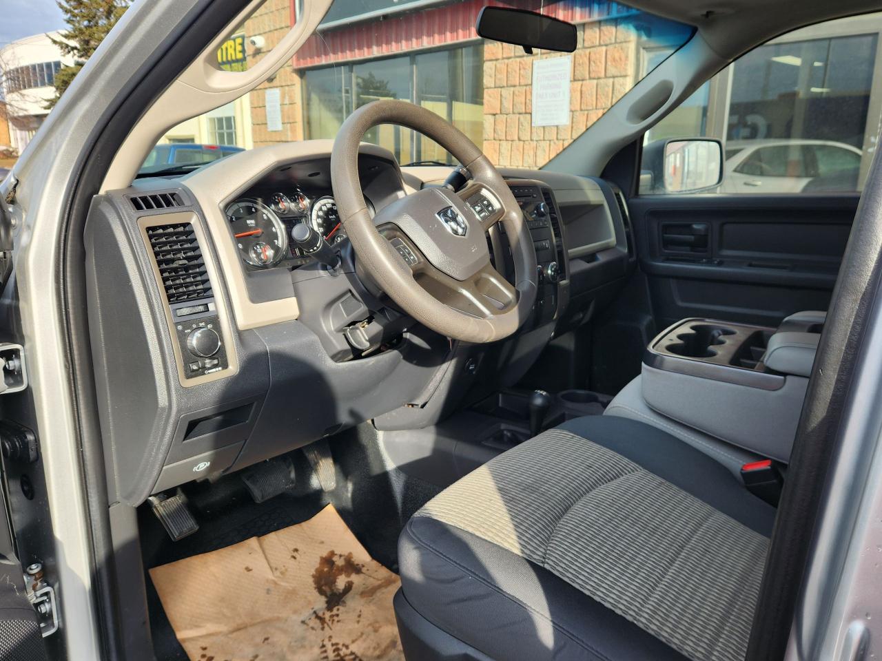 2012 RAM 2500 ST HEMI 4x4 RUNNING BOARDS SPRAY LINER Photo