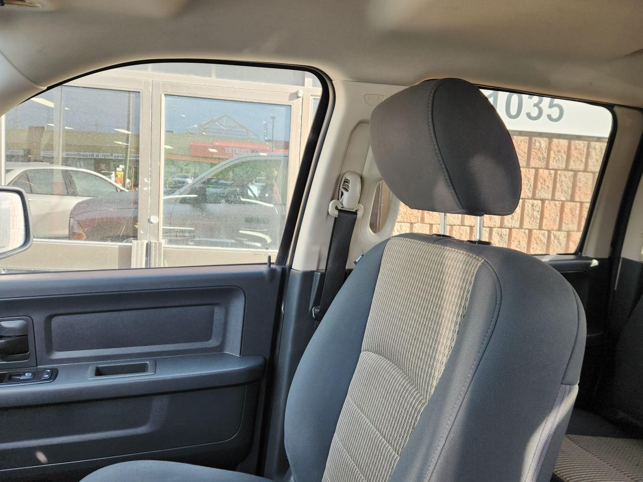 2012 RAM 2500 ST HEMI 4x4 RUNNING BOARDS SPRAY LINER Photo