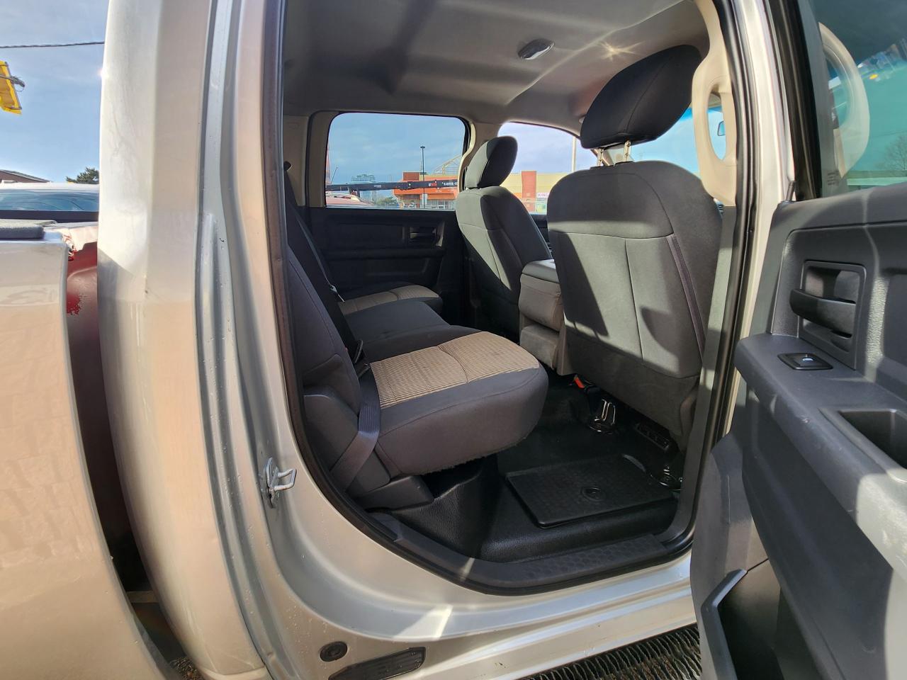 2012 RAM 2500 ST HEMI 4x4 RUNNING BOARDS SPRAY LINER Photo