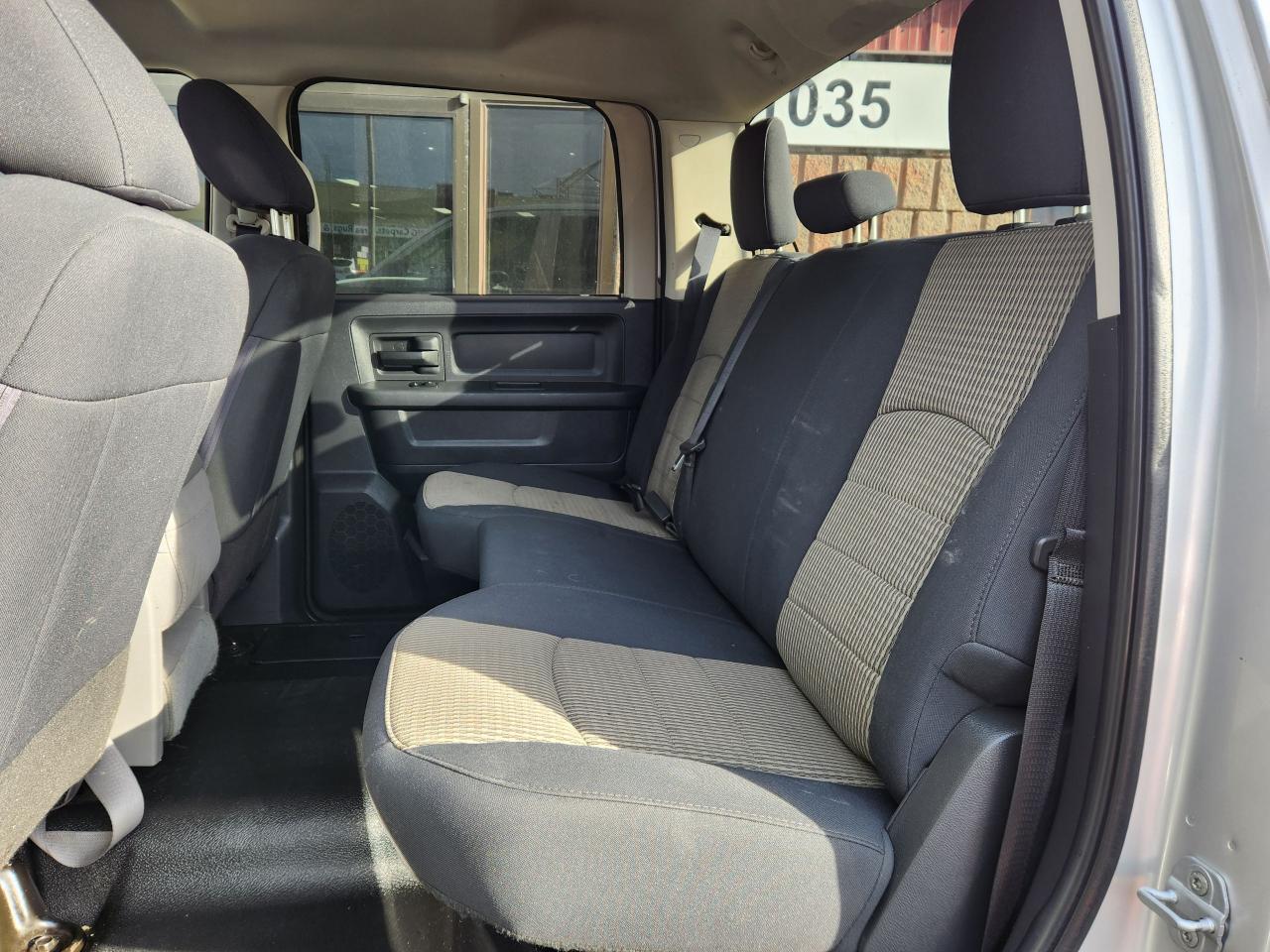 2012 RAM 2500 ST HEMI 4x4 RUNNING BOARDS SPRAY LINER Photo