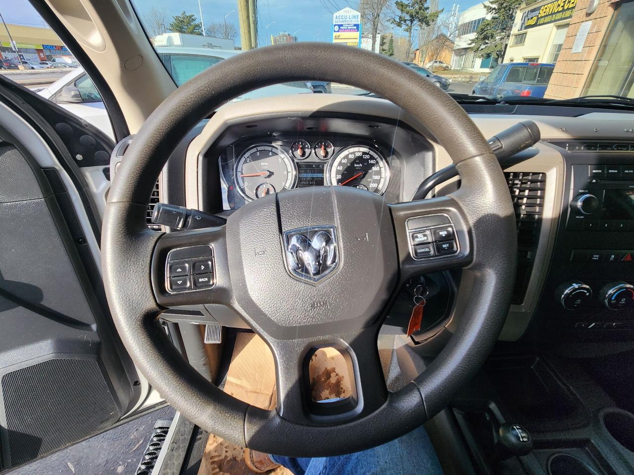 2012 RAM 2500 ST HEMI 4x4 RUNNING BOARDS SPRAY LINER Photo