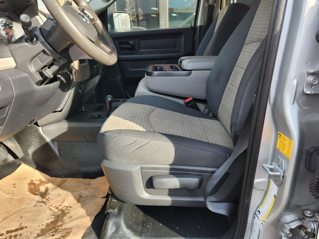 2012 RAM 2500 ST HEMI 4x4 RUNNING BOARDS SPRAY LINER Photo