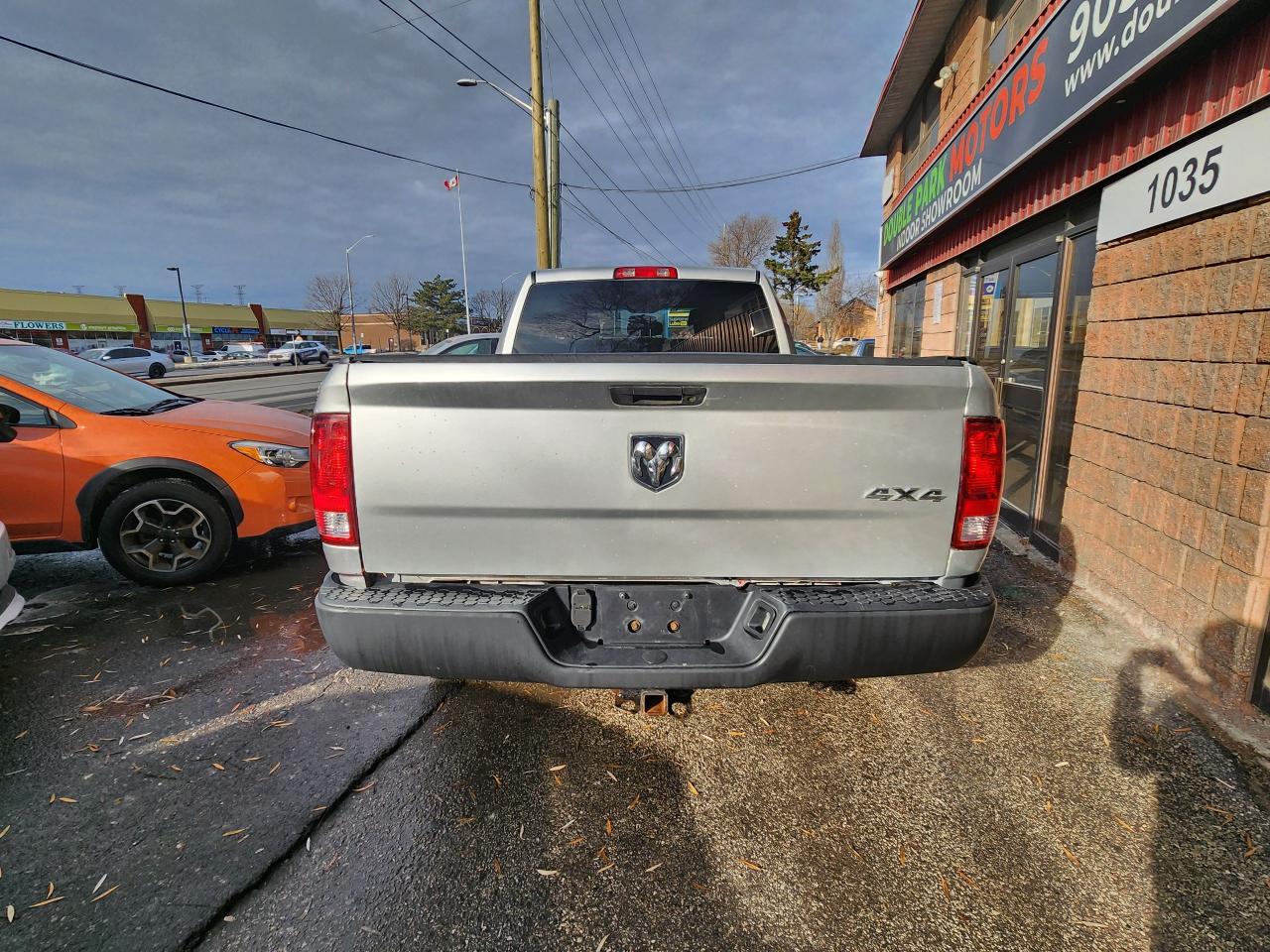 2012 RAM 2500 ST HEMI 4x4 RUNNING BOARDS SPRAY LINER Photo