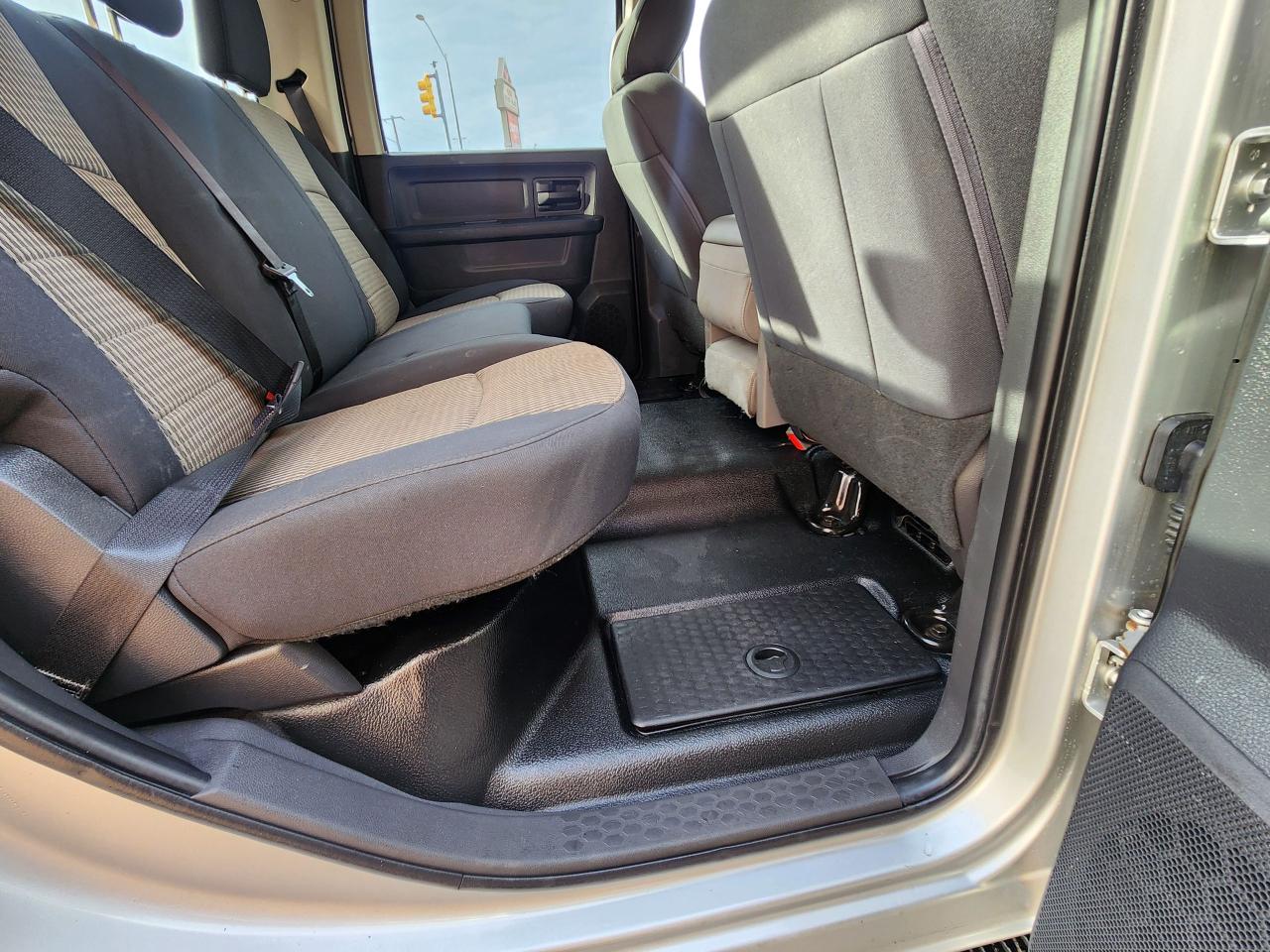 2012 RAM 2500 ST HEMI 4x4 RUNNING BOARDS SPRAY LINER Photo