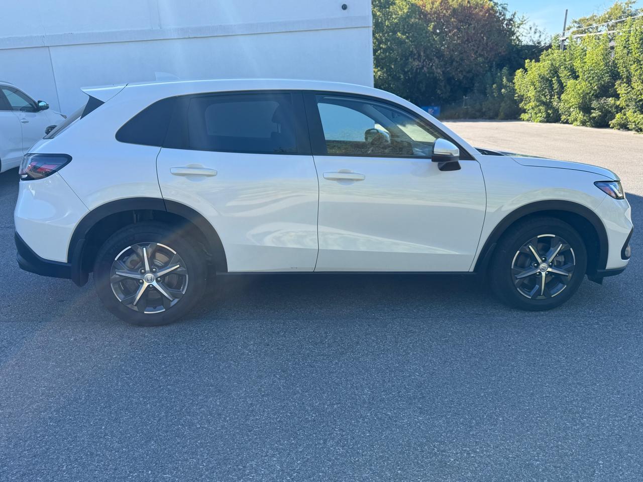 2024 Honda HR-V LX-B AWD CVT Photo3