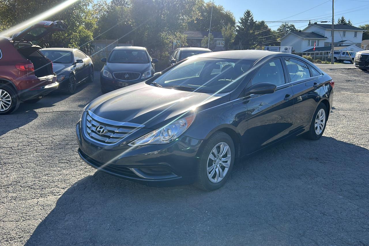 2012 Hyundai Sonata GL - Photo #5