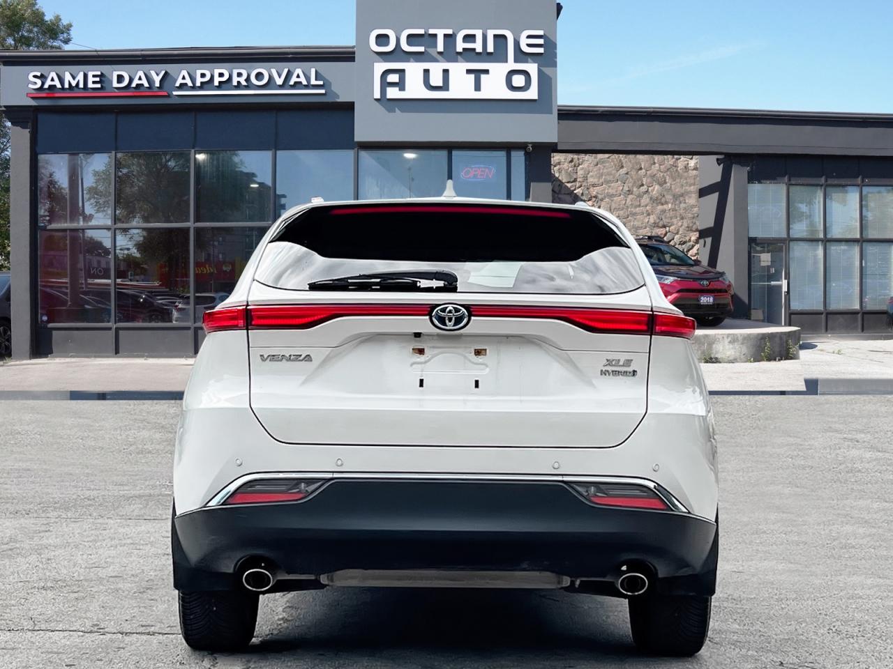 2021 Toyota Venza XLE Photo4