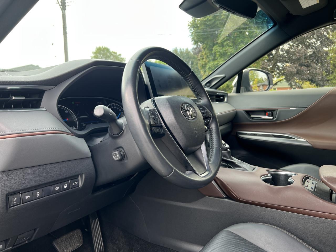 2021 Toyota Venza XLE - Photo #9