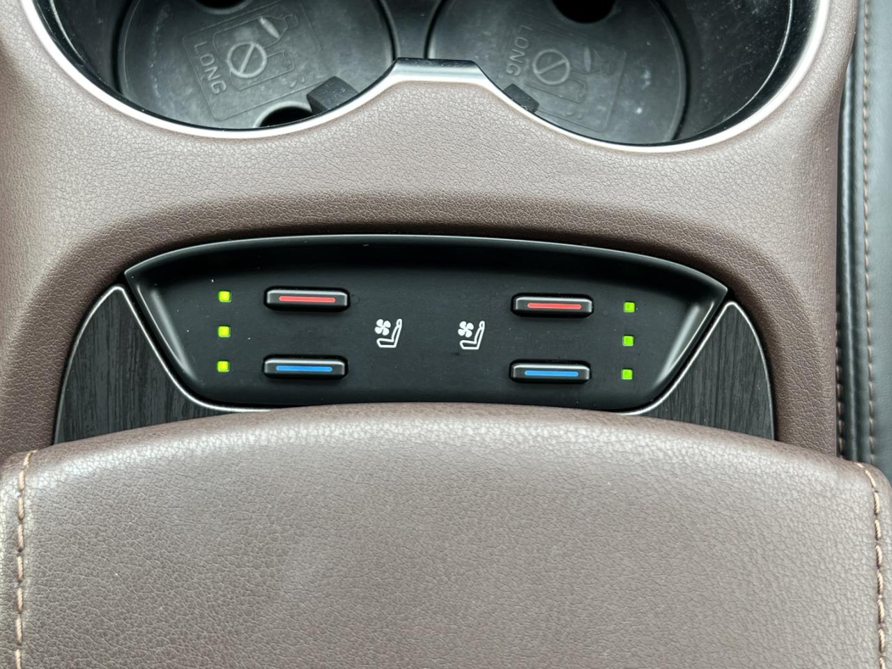 2021 Toyota Venza XLE - Photo #16