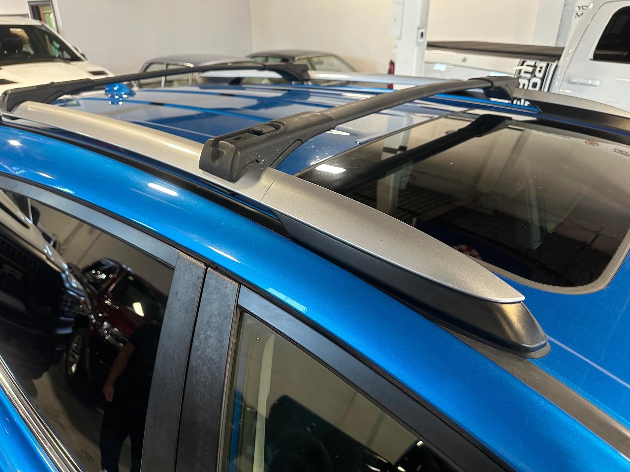 2017 Toyota RAV4 XLE | BSM | POWERED LIFTGATE | SUNROOF | HEATED - Photo #9