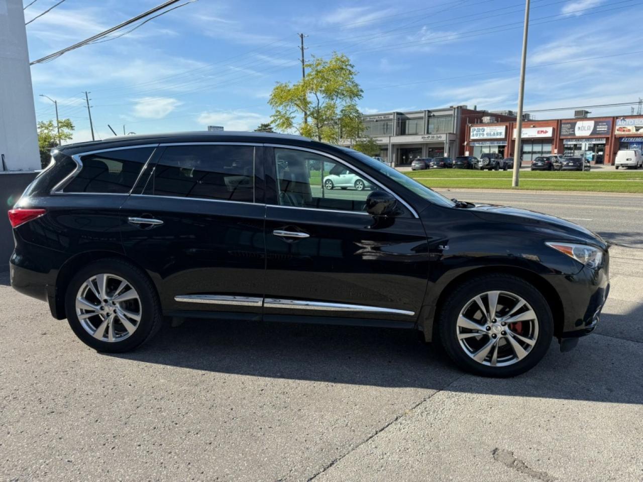 2014 Infiniti QX60 PREMIUM/ 7PASSENGER/ REAR CAM/ NAVIGATION/ SUNROOF - Photo #5