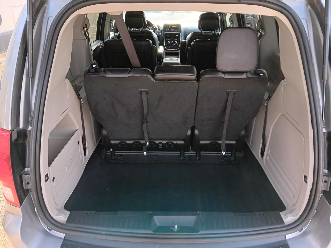 2019 Dodge Grand Caravan SXT Premium Plus, Leather, BU Cam, DVD - Photo #7