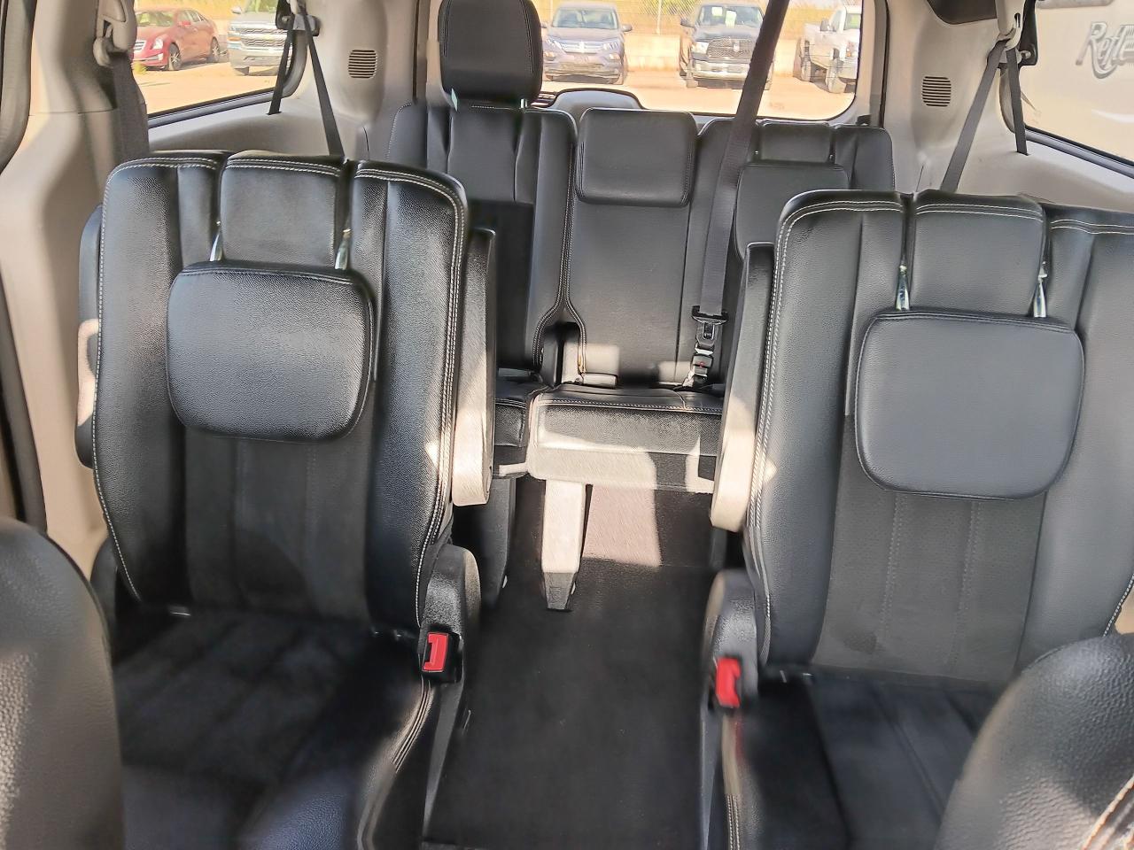 2019 Dodge Grand Caravan SXT Premium Plus, Leather, BU Cam, DVD - Photo #15