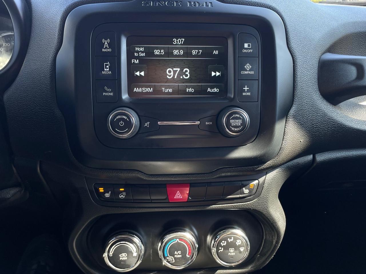 2015 Jeep Renegade North *1 OWNER, LOW KM, HEATED SEATS & STEERING* - Photo #12