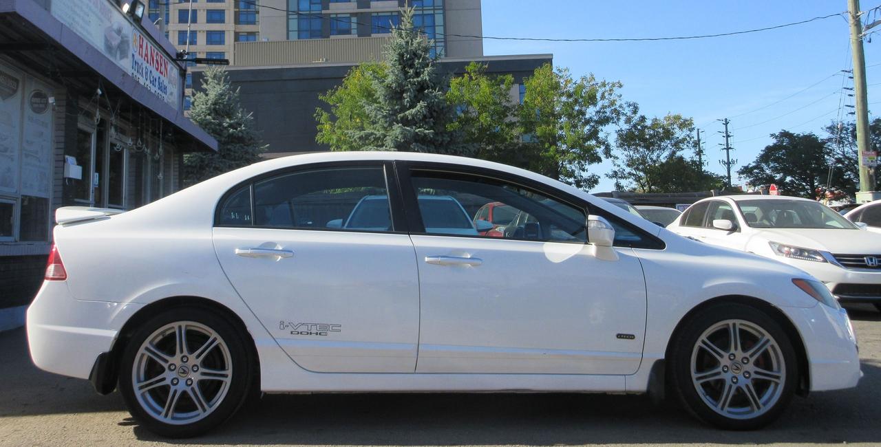 2010 Acura CSX Tech Pkg Photo
