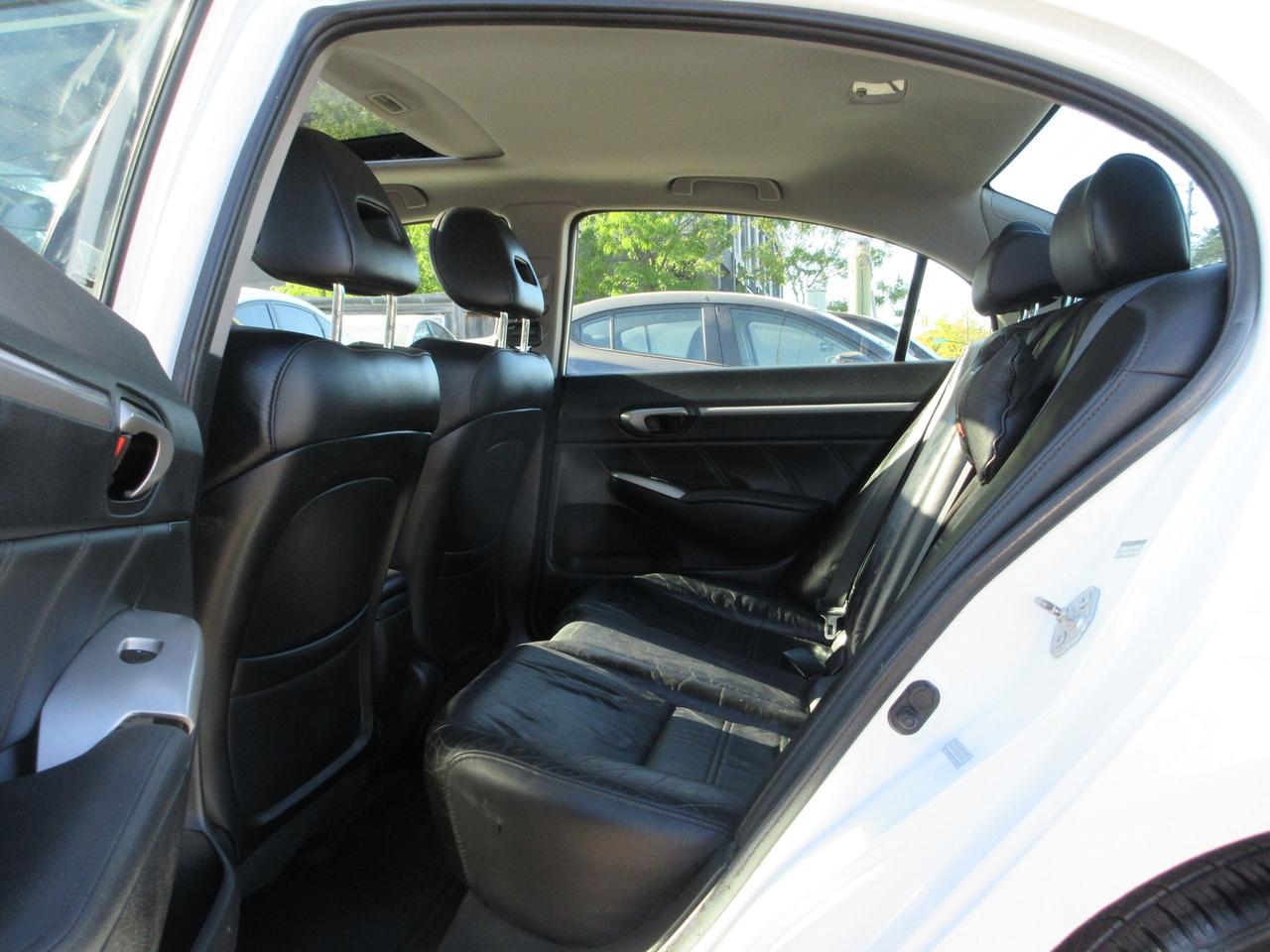 2010 Acura CSX Tech Pkg Photo