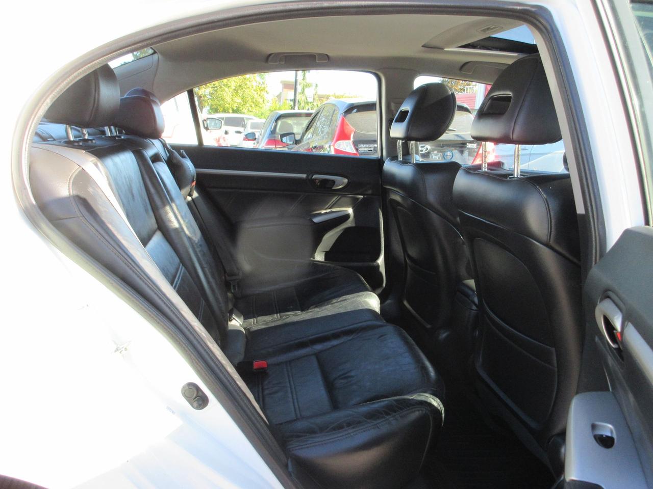 2010 Acura CSX Tech Pkg Photo