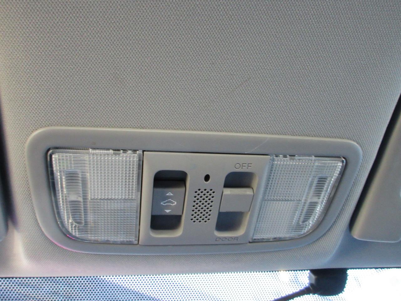 2010 Acura CSX Tech Pkg Photo