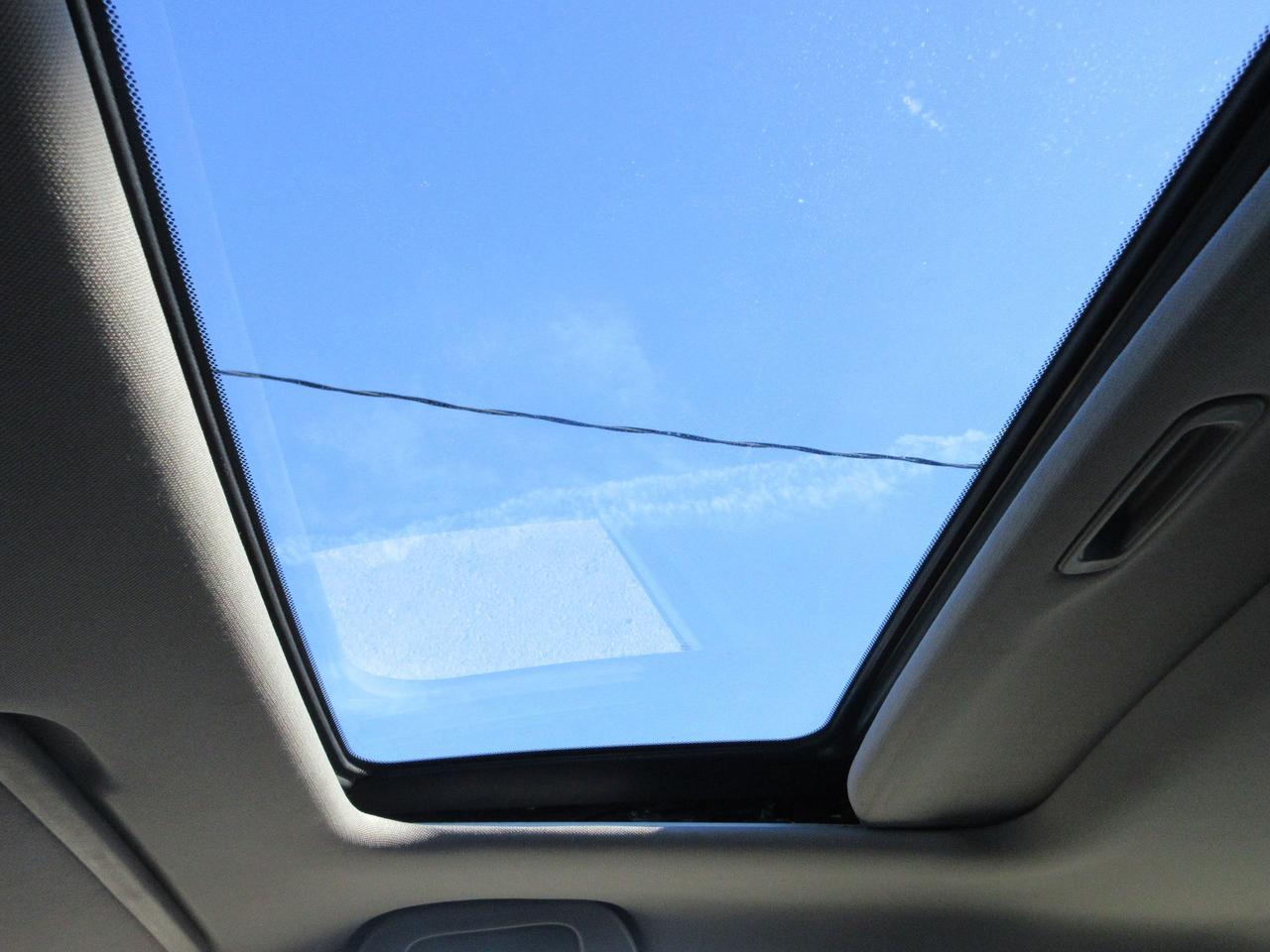 2010 Acura CSX Tech Pkg Photo