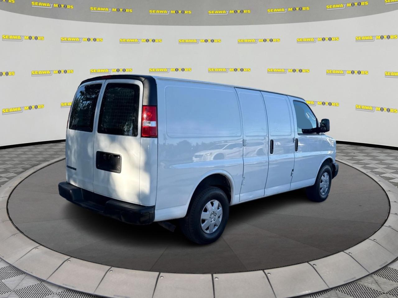 2017 Chevrolet Express  - Photo #3