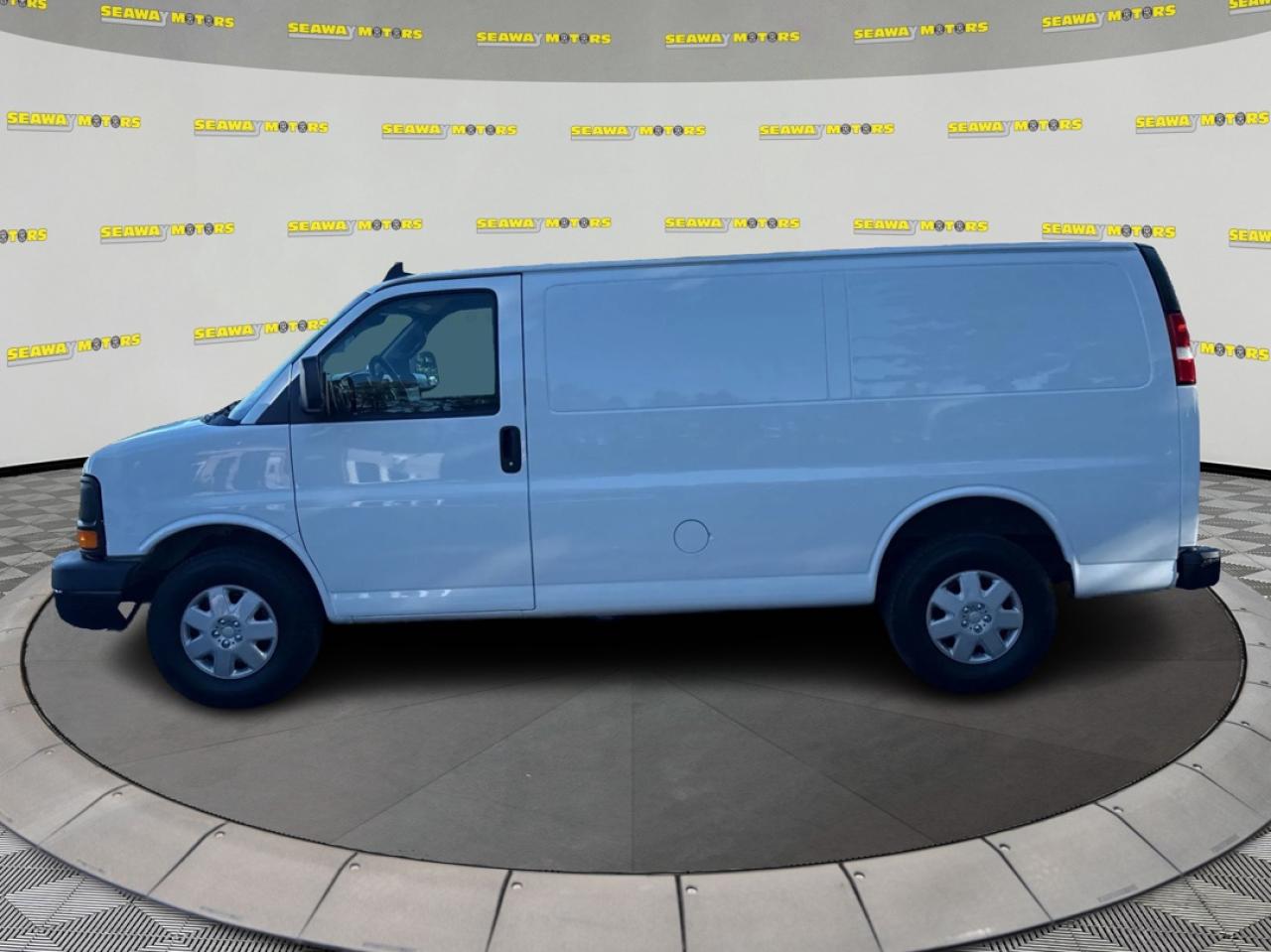 2017 Chevrolet Express  - Photo #6