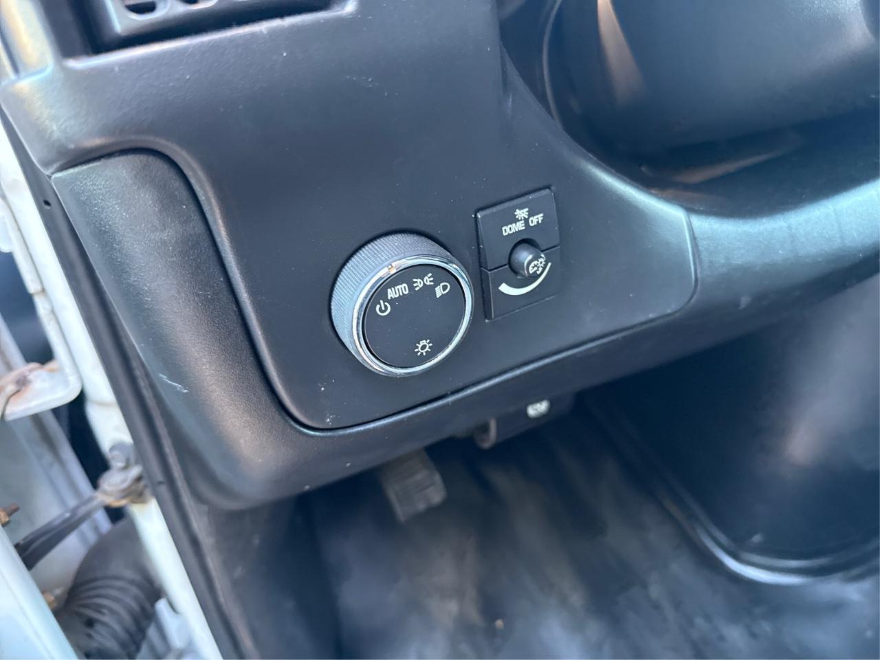 2017 Chevrolet Express  - Photo #16