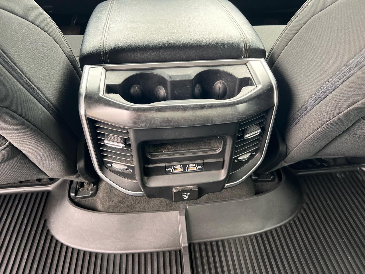 2022 RAM 1500 Big Horn 5.7L HEMI 4X4 CREWCAB Photo