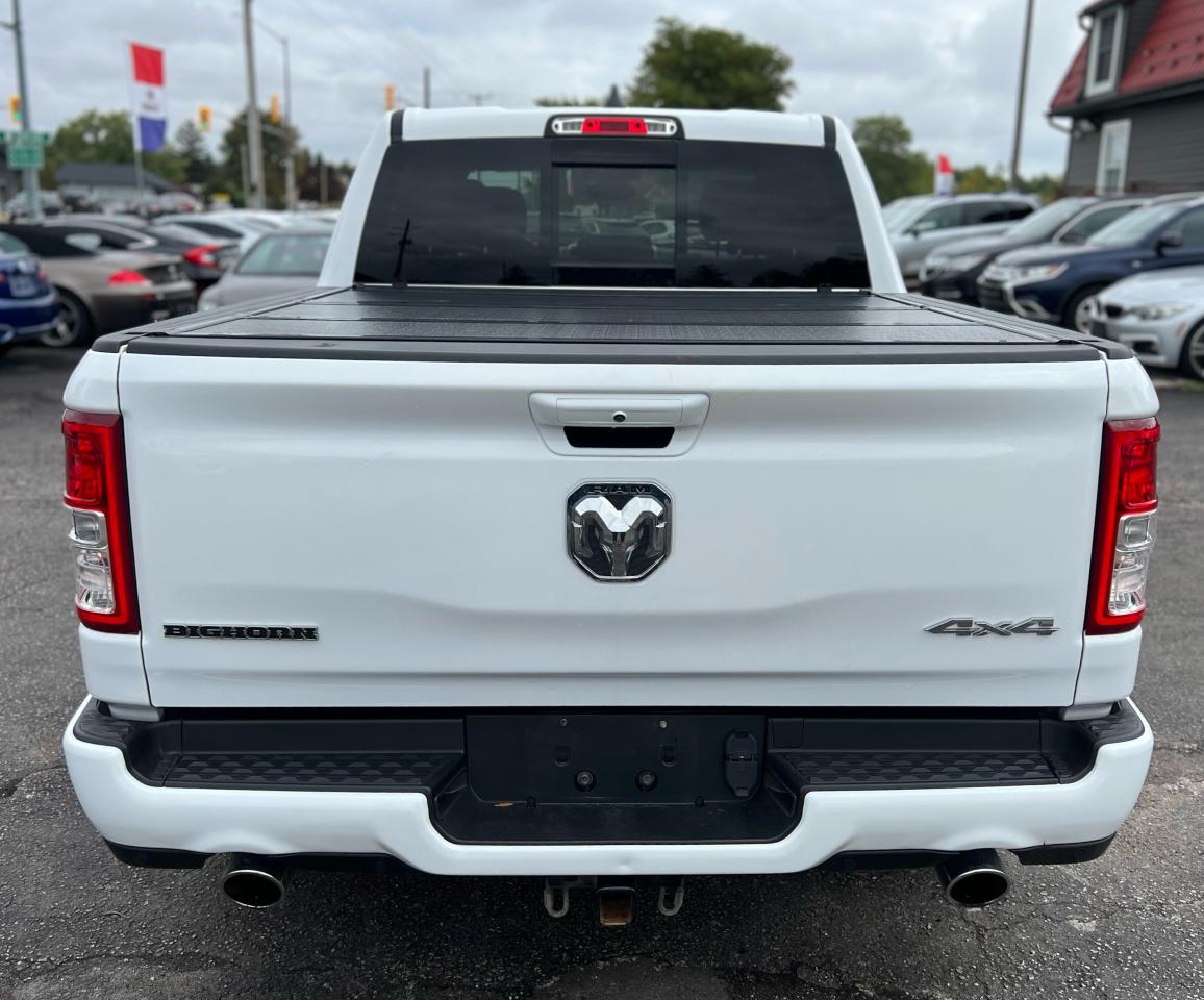 2022 RAM 1500 Big Horn 5.7L HEMI 4X4 CREWCAB Photo3