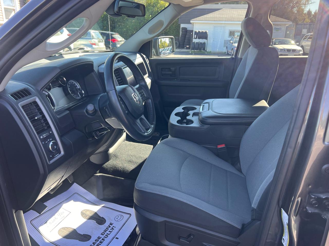 2021 RAM 1500 Classic EXPRESS CREWCAB 5.7 HEMI 4X4 Photo47