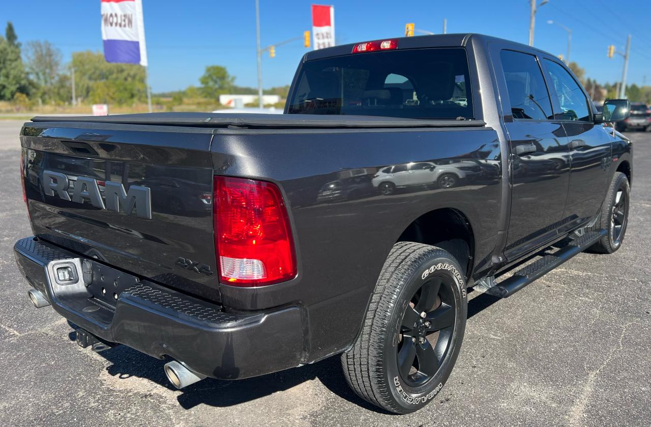 2021 RAM 1500 Classic EXPRESS CREWCAB 5.7 HEMI 4X4 Photo35