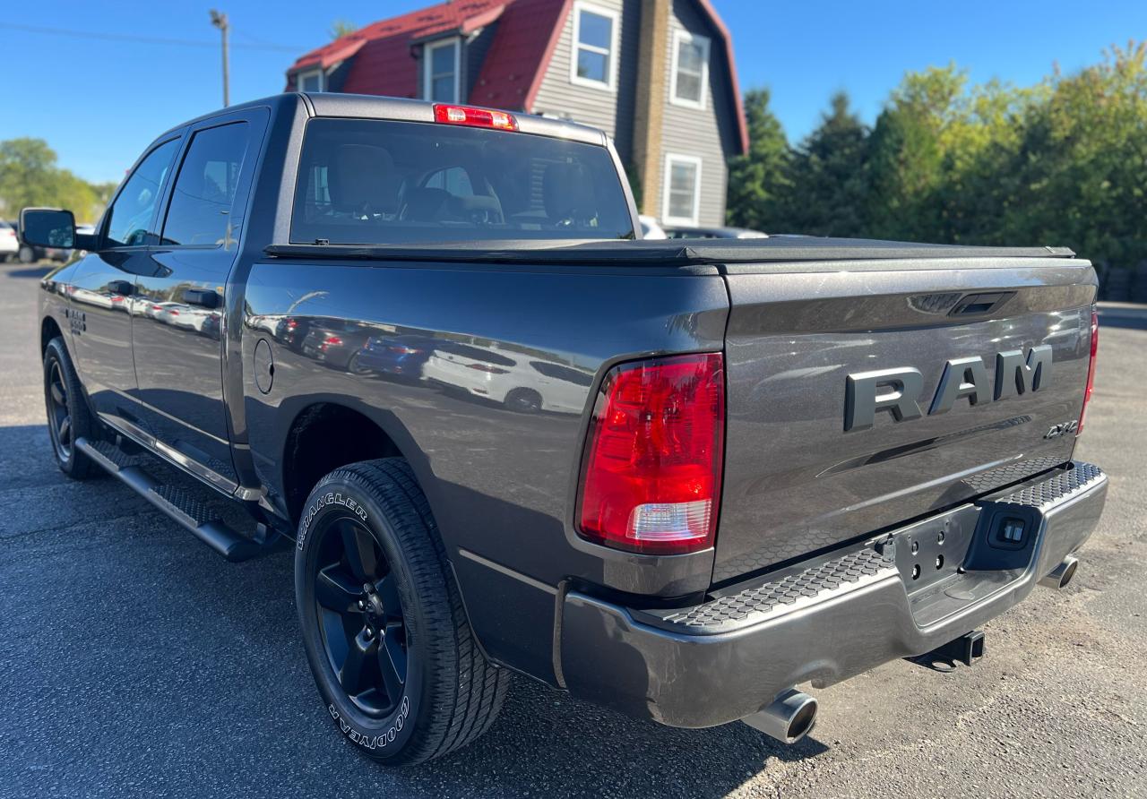 2021 RAM 1500 Classic EXPRESS CREWCAB 5.7 HEMI 4X4 Photo37