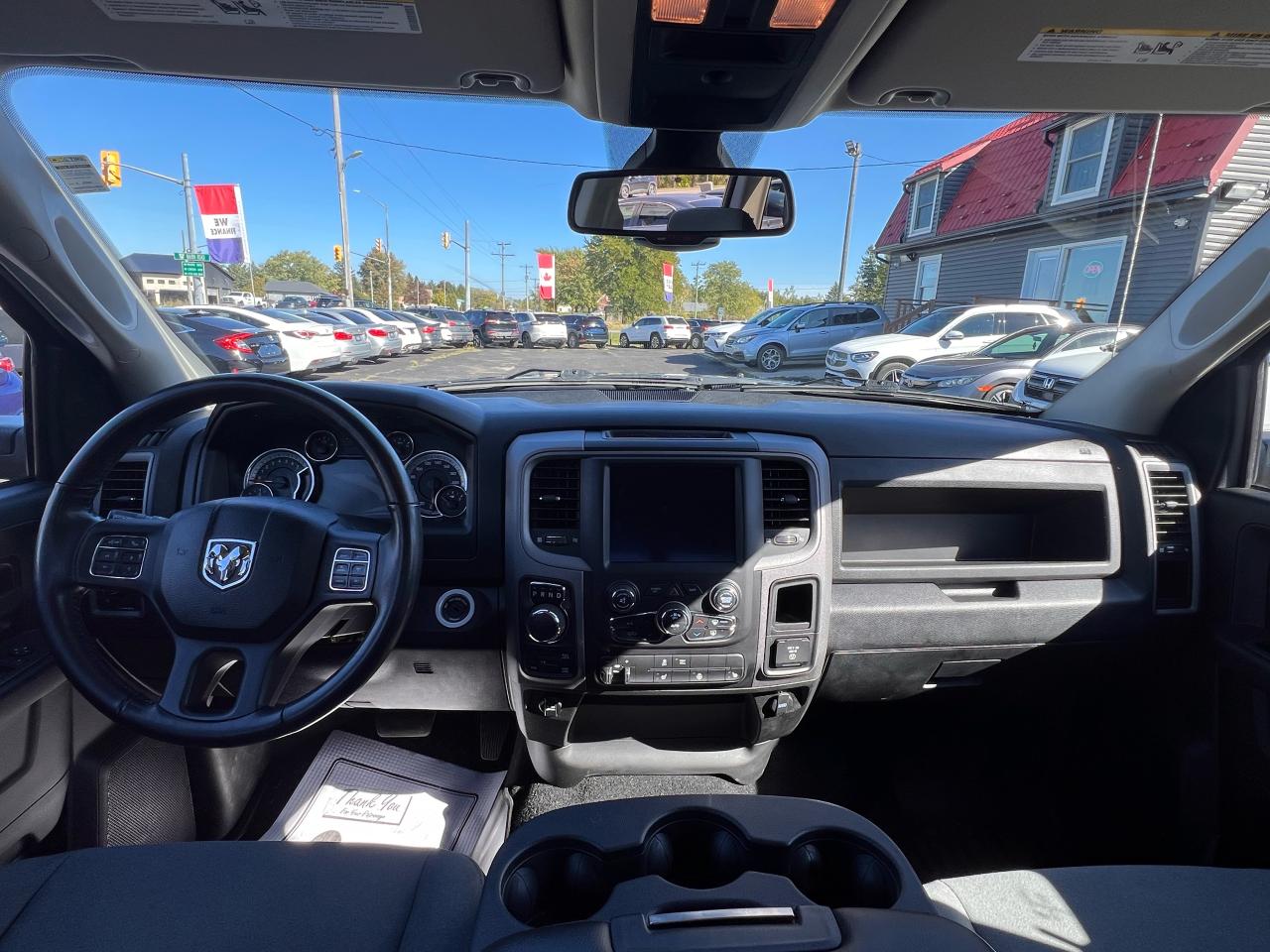 2021 RAM 1500 Classic EXPRESS CREWCAB 5.7 HEMI 4X4 Photo18