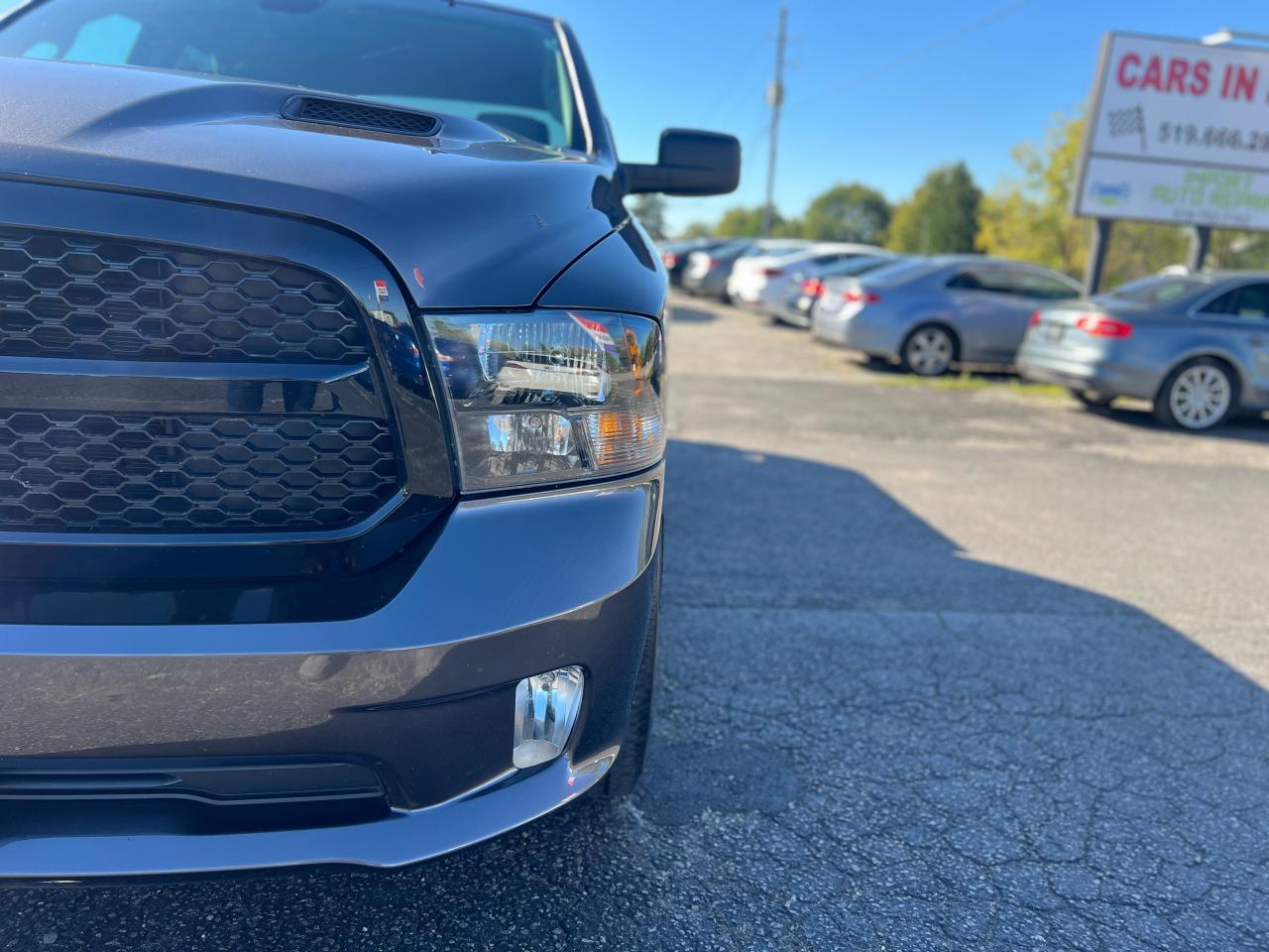 2021 RAM 1500 Classic EXPRESS CREWCAB 5.7 HEMI 4X4 Photo41
