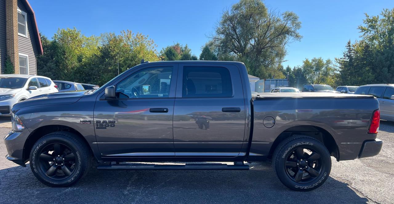 2021 RAM 1500 Classic EXPRESS CREWCAB 5.7 HEMI 4X4 Photo6